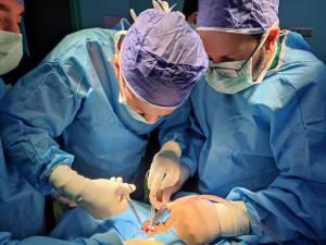 جراحی کاشت دستگاه تحریک عصب واگ