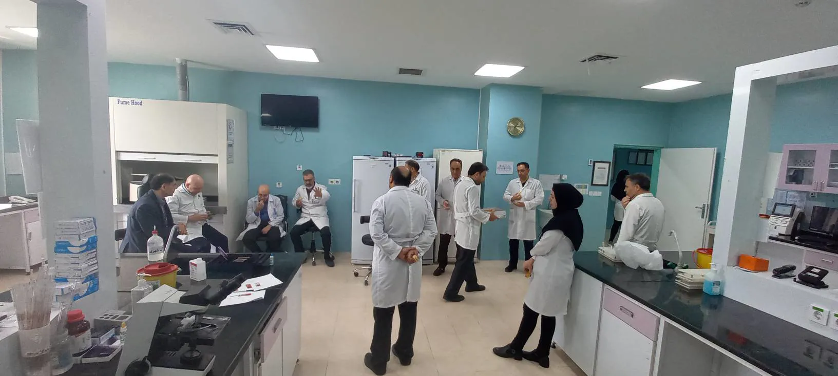 رئیس مرکز آموزشی، پژوهشی و درمانی کودکان زهرا مردانی آذر ضمن تبریک روز آزمایشگاه، بر اهمیت این واحد در تشخیص و درمان کودکان تاکید کردند.